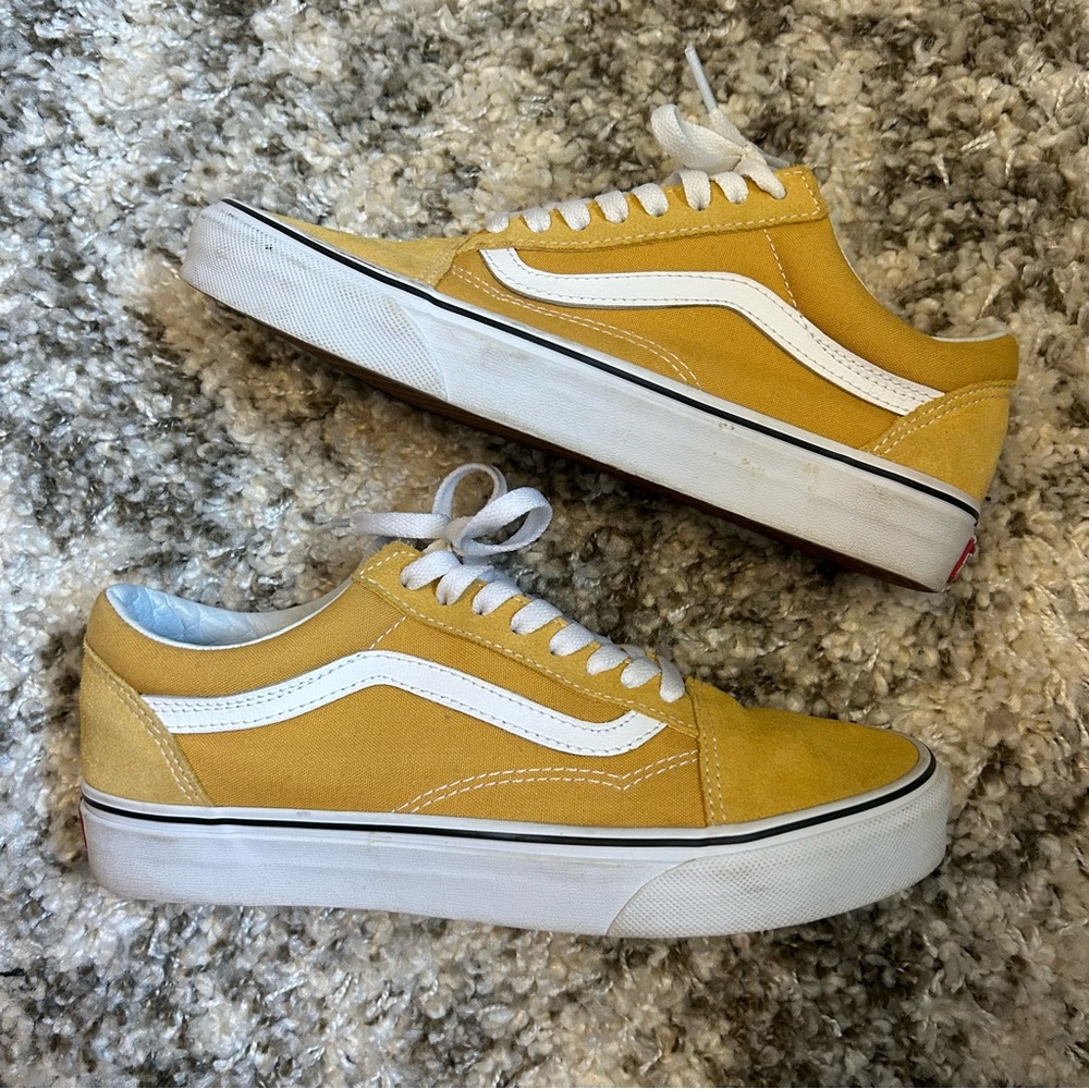 Yellow Old Skool Vans!